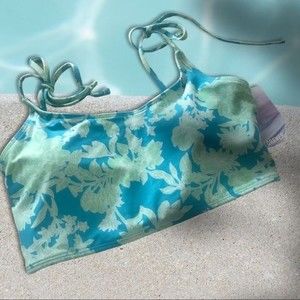 FOREVER 21 Swimwear Top Aqua/ Green Size S